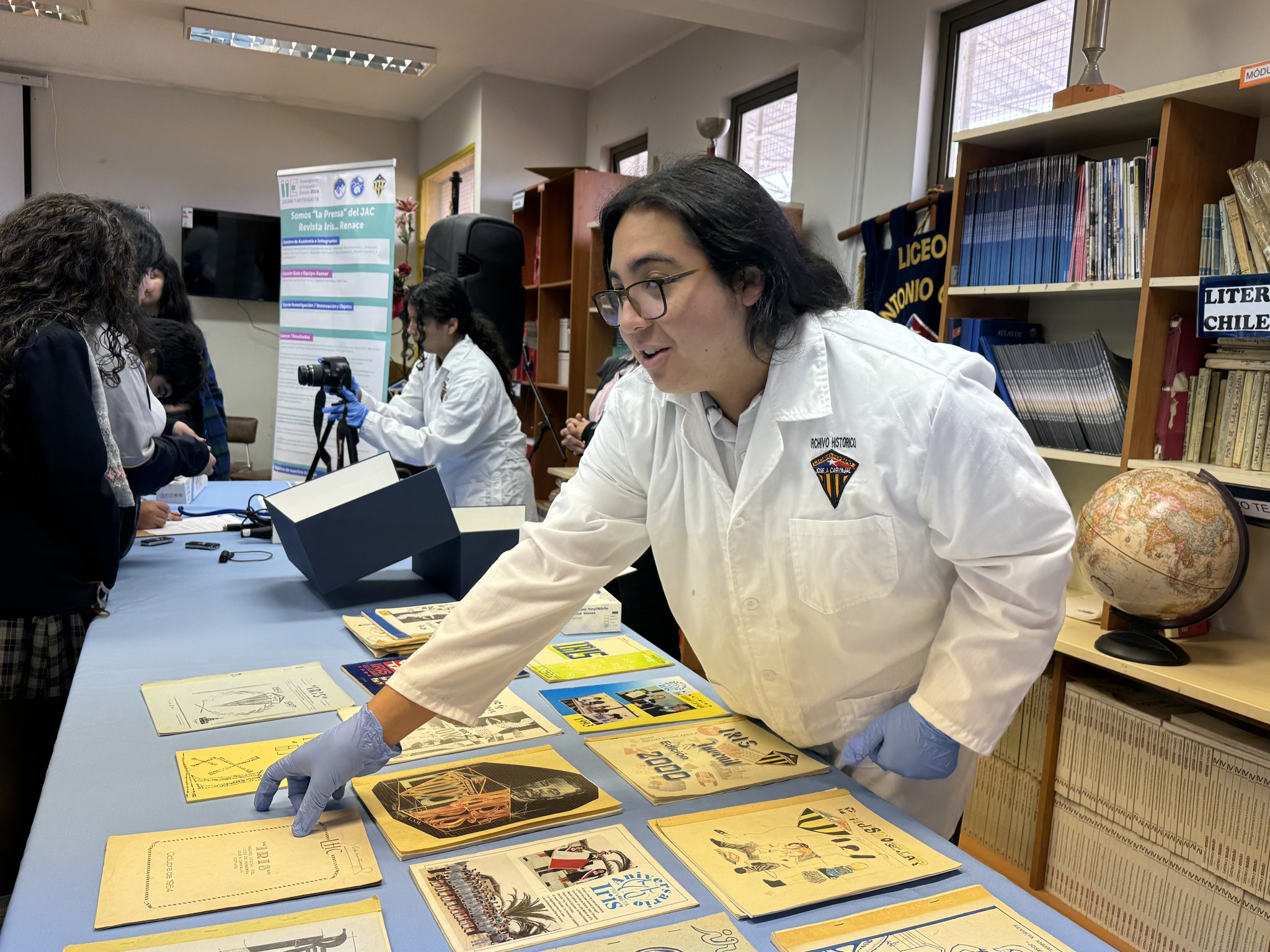 Estudiantes del Liceo José Antonio Carvajal presentan su Revista Iris en jornada con PAR Explora Atacama