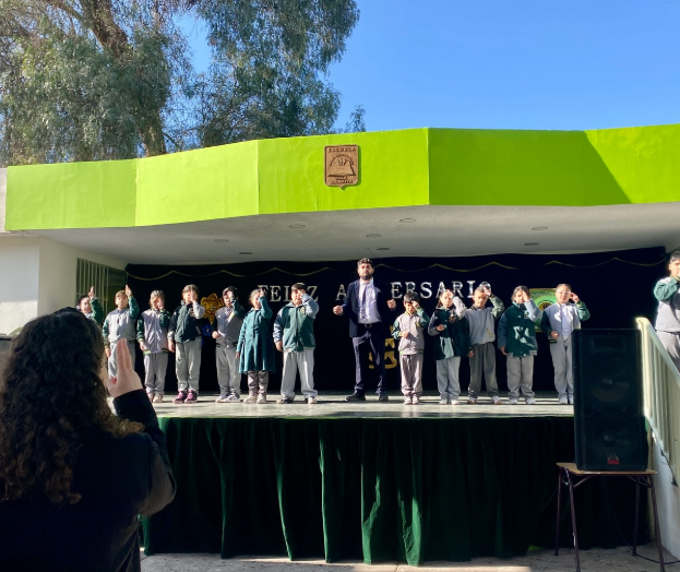 Escuela Isabel Peña Morales celebra 94 años de trayectoria educativa con emotiva ceremonia