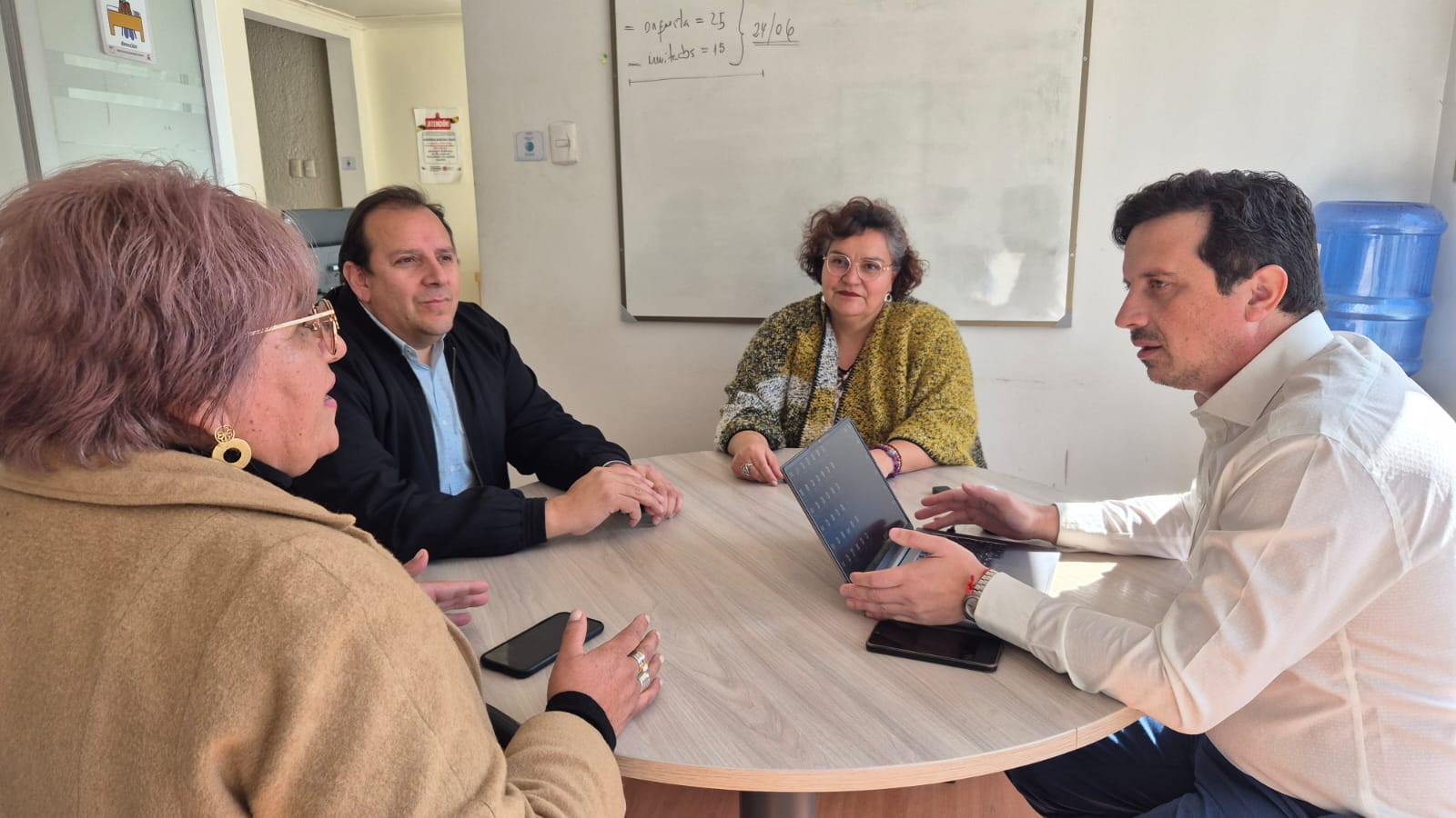 Director Ejecutivo del SLEP Atacama se reúne con directiva de ADEA para fortalecer el trabajo conjunto