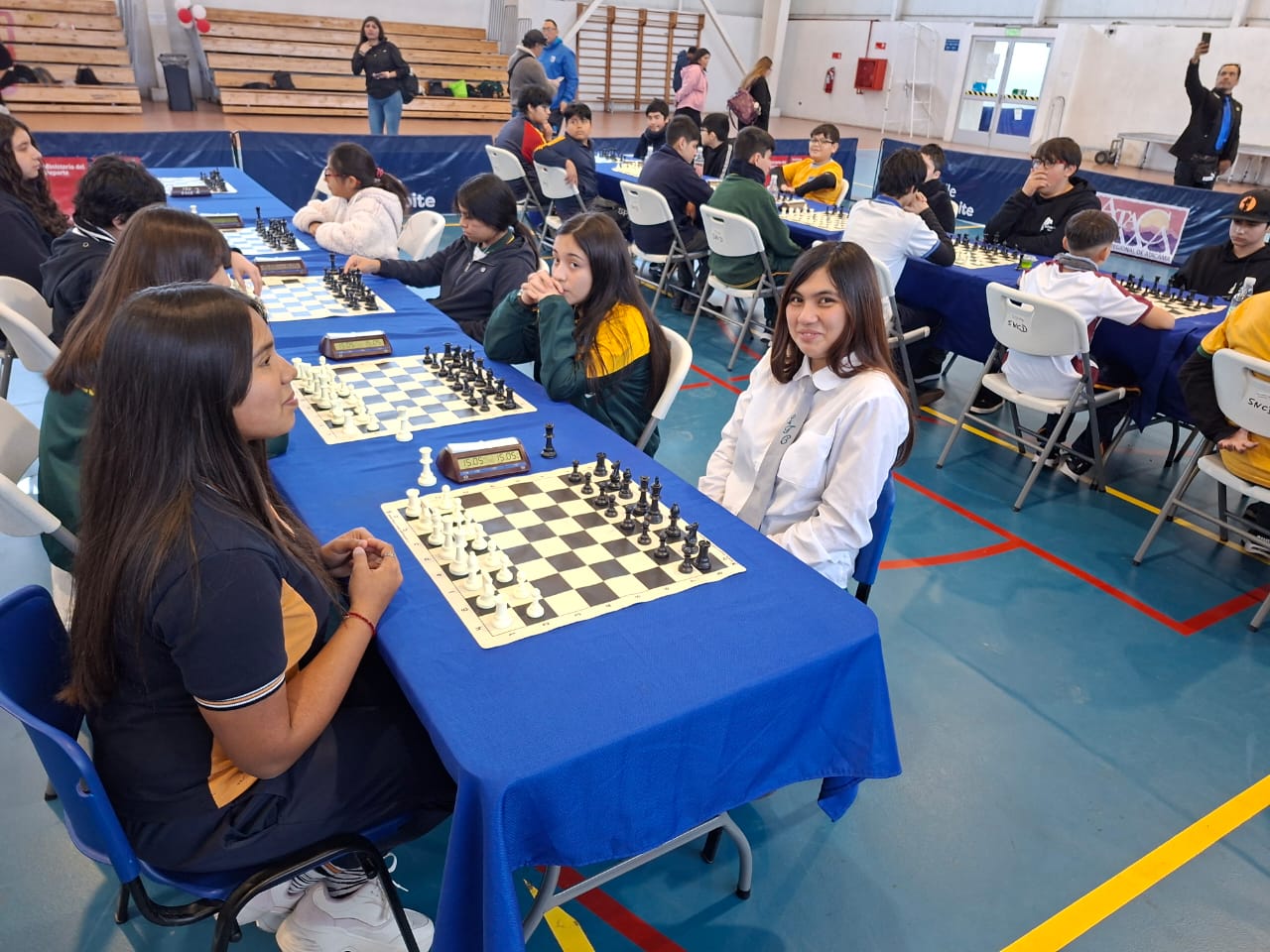Estudiante del Liceo Tecnológico de Copiapó se consagra campeona regional sub14 de ajedrez y clasifica a semifinal nacional