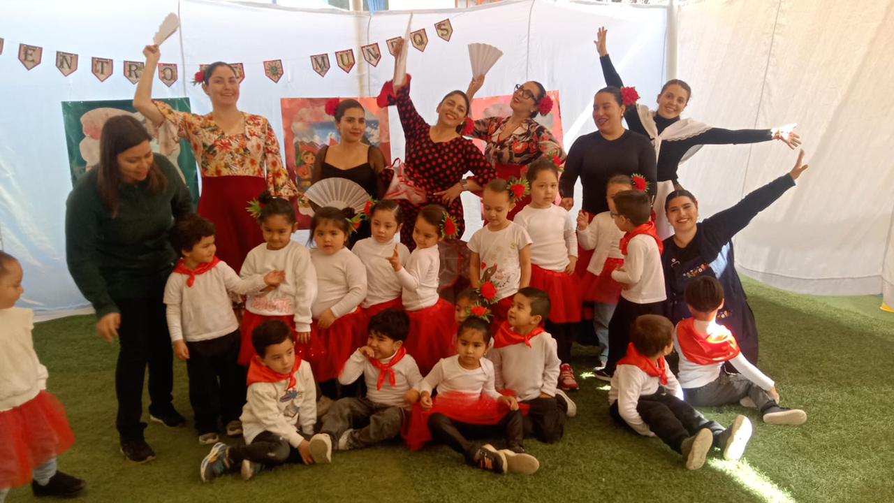 Jardín Infantil Cantarito de Greda celebró el “Encuentro de Dos Mundos” destacando la riqueza cultural y la participación familiar