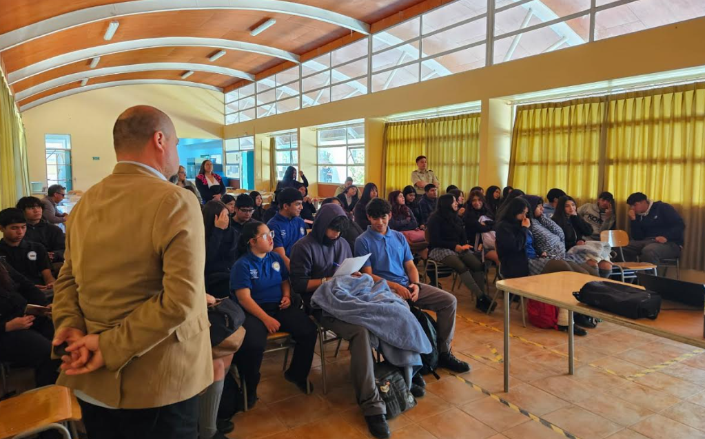 Culmina ciclo de charlas de Reinserción Social Juvenil en establecimientos educacionales atacameños