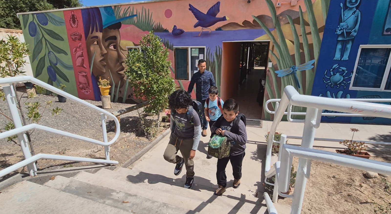 Escuela José Joaquín Vallejos adopta nueva denominación y refuerza su identidad territorial
