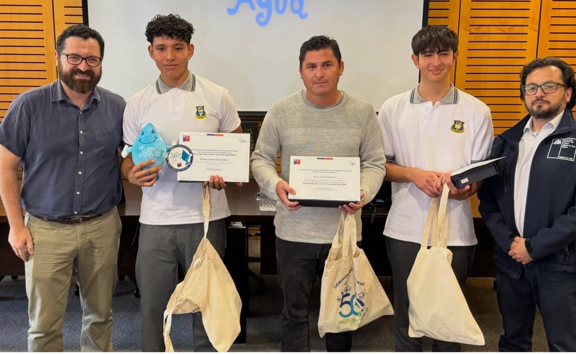 Con proyecto de moluscos filtradores estudiantes del Liceo Blanco Encalada representarán a Chile en certamen internacional juvenil del agua en Suecia