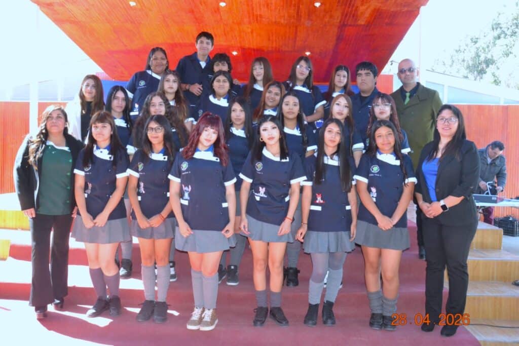 Liceo Jorge Alessandri de Tierra Amarilla realizó ceremonia de investidura para estudiantes de especialidades técnicas