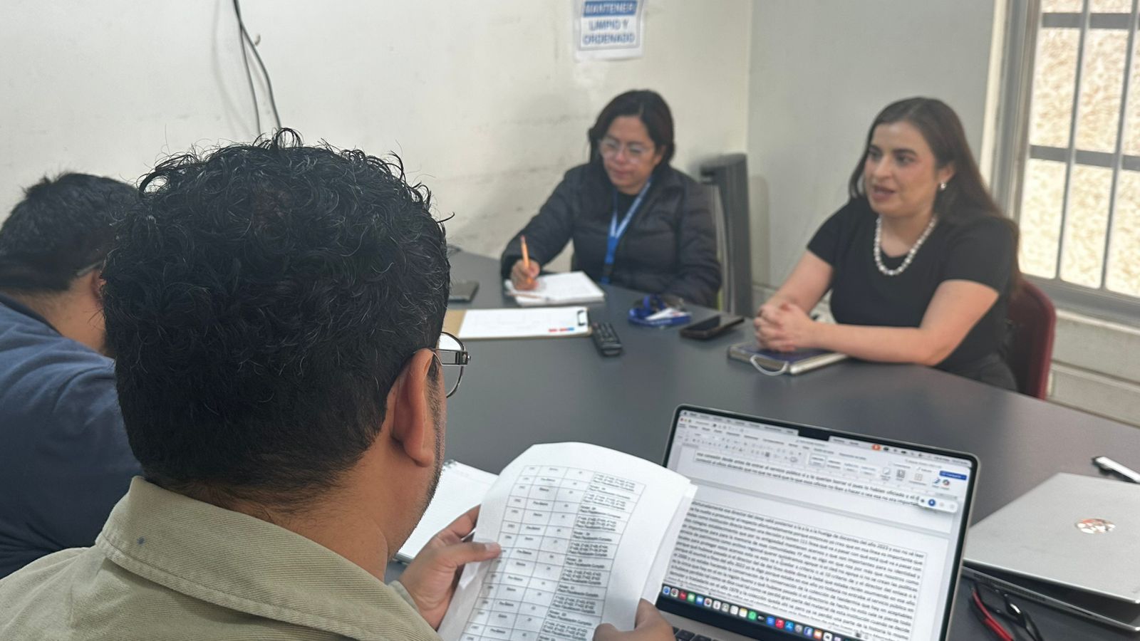 SLEP Atacama sostuvo reunión consultiva con Archivo Regional para revisar conservación de registros institucionales