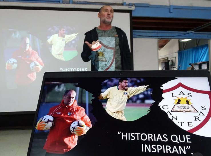 Escuela Las Canteras realizó segundo encuentro de “Historias que Inspiran” con la participación de histórico futbolista sudamericano